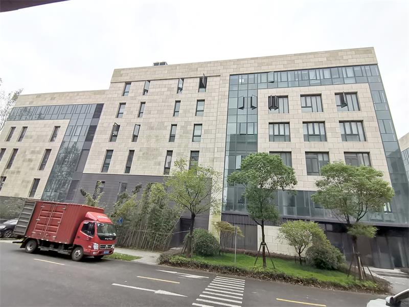 上海协格为上海麟定生物科技有限公司提供格力中央空调服务