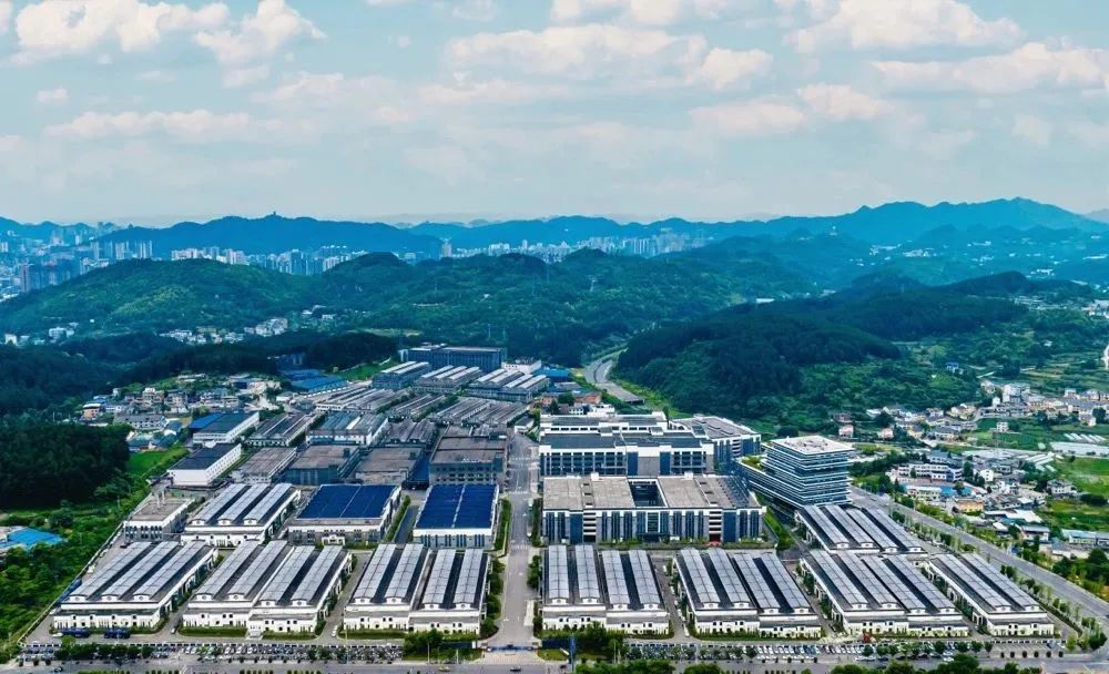 格力中央空调为珍酒石子铺厂区提供设备及安装服务